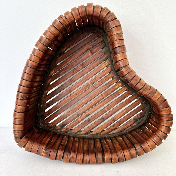 Dark Wood Heart-shaped Basket Primitive Handmade Handcrafted - Picture 2 of 9